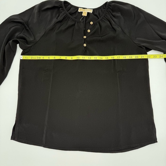 NWT MICHAEL Michael Kors Women’s Elegant Black Flowing Top Gold Buttons Large - Picture 6 of 14